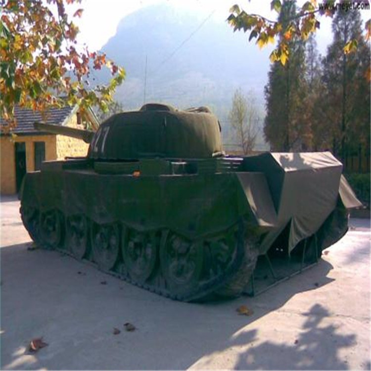 裕华大型充气坦克